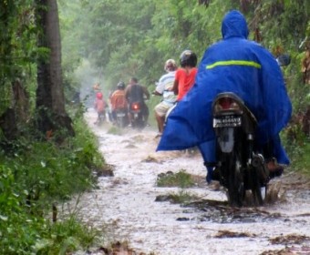 Memo an mich selbst: Regencape kaufen. Foto: cku